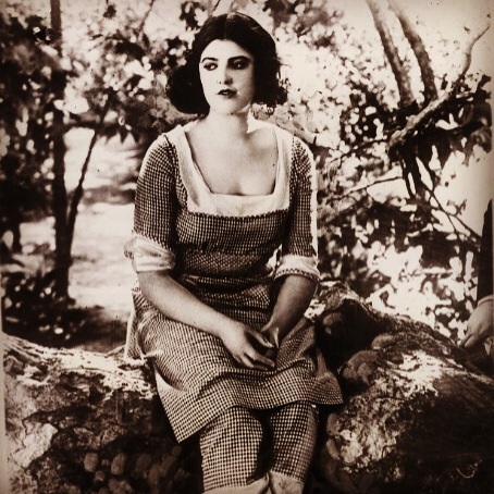 Virginia Rappe : Hollywood's First Victim 